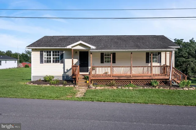 $295,000 | 1100 Loop Road, Gerrardstown, WV 25420