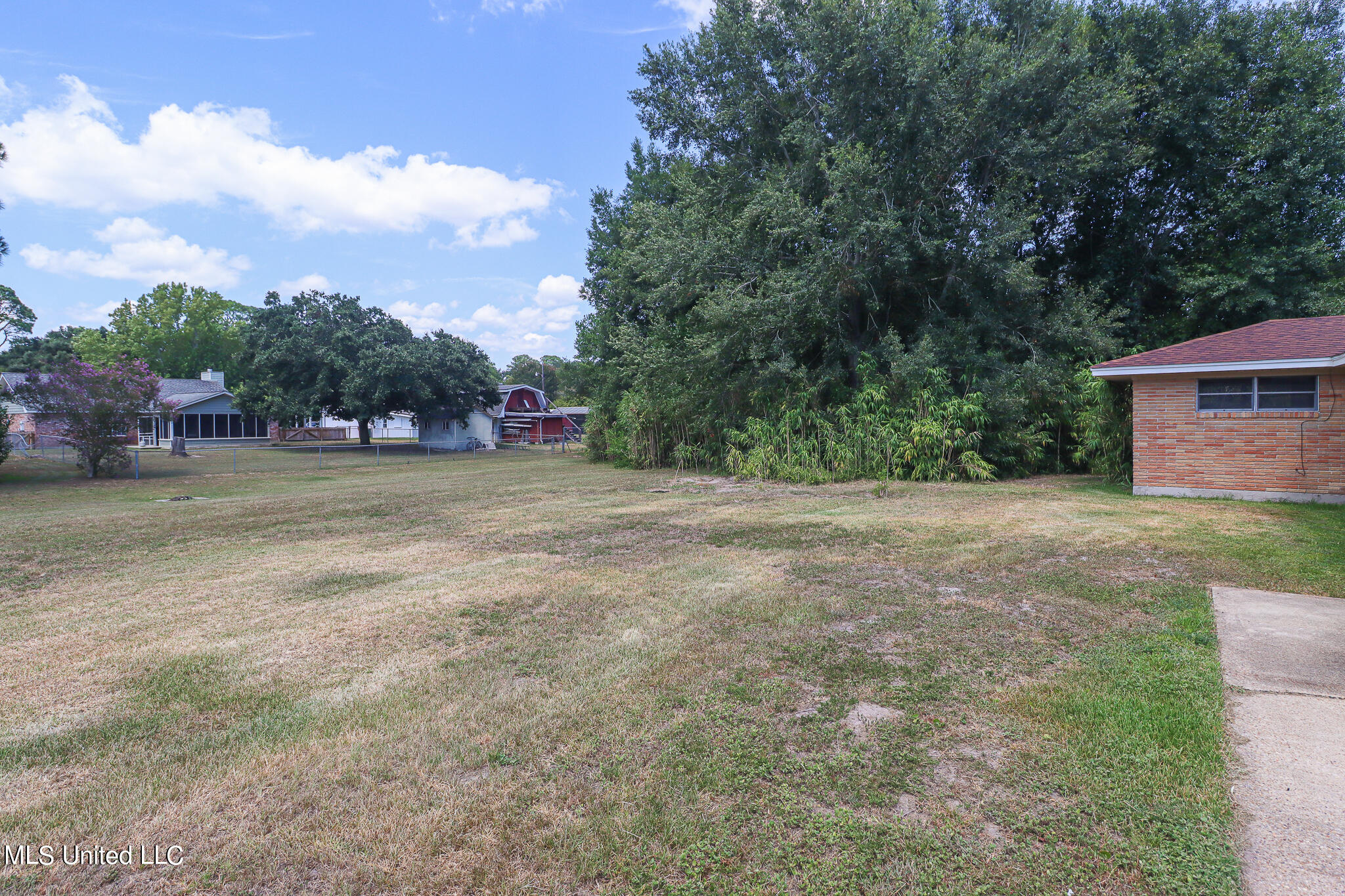 2460 Carter Road Biloxi, MS 39531 - Photo 20 of 20 2460 Carter-54031