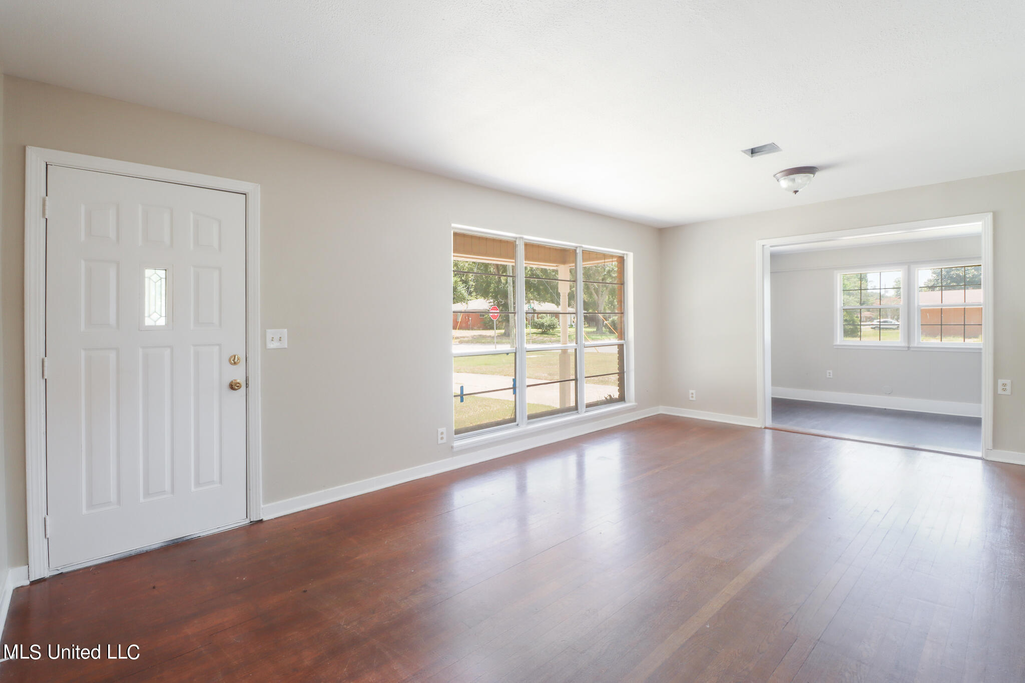 2460 Carter Road Biloxi, MS 39531 - Photo 9 of 20 2460 Carter-54014