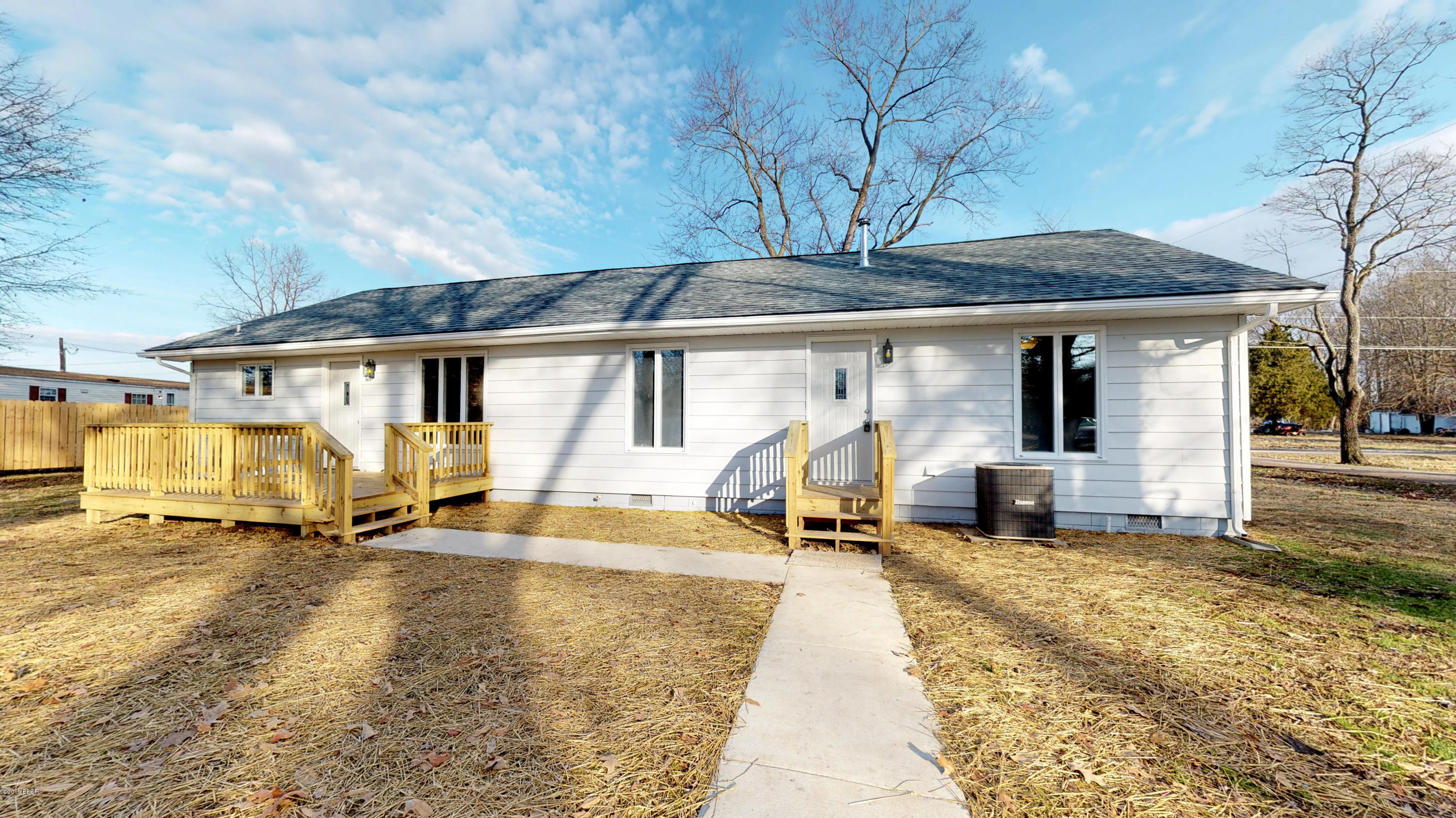 8731 Lincoln Road Benton, IL 62812 - Photo 2 of 25 Gallery Image 2