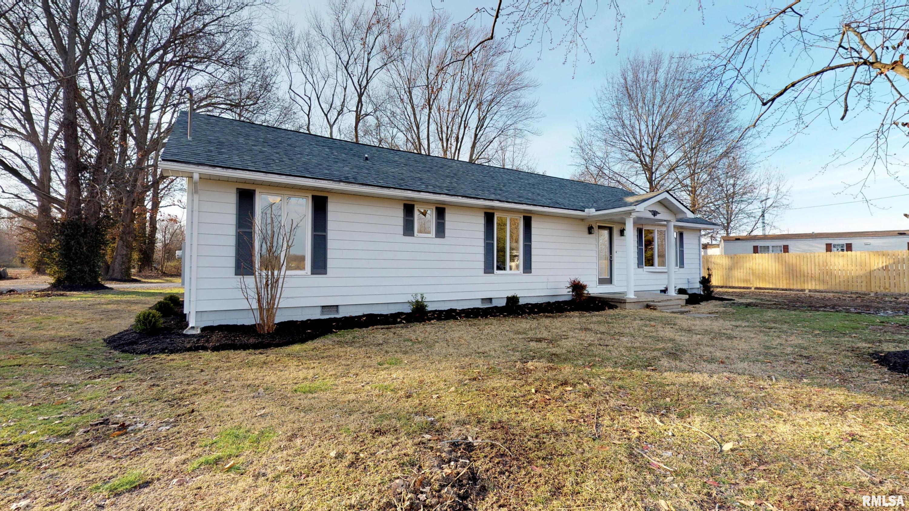 8731 Lincoln Road Benton, IL 62812 - Photo 3 of 25 Gallery Image 3