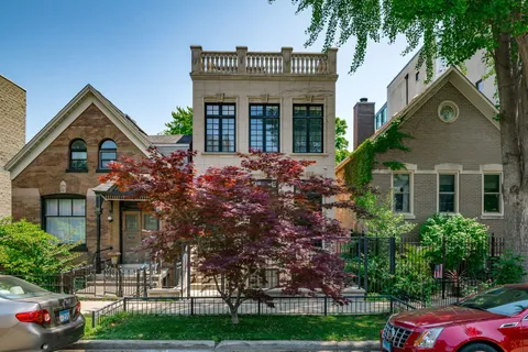 $2,000,000 | 1633 North Wolcott Avenue, Chicago, IL 60622