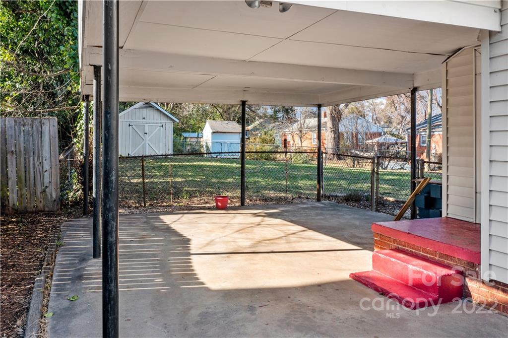 3408 Anson Street, Unit E3 Charlotte, NC 28209 - Photo 21 of 26 a house view with a sitting space
