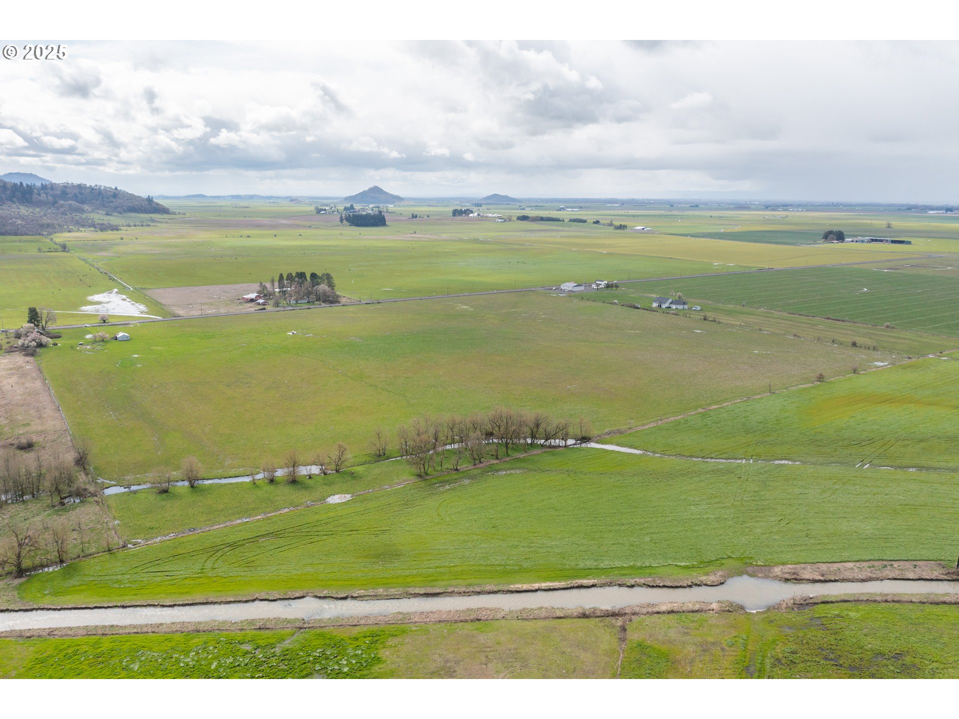32732 Sandridge Road Lebanon, OR 97355 - Photo 13 of 16 Gallery Image 13