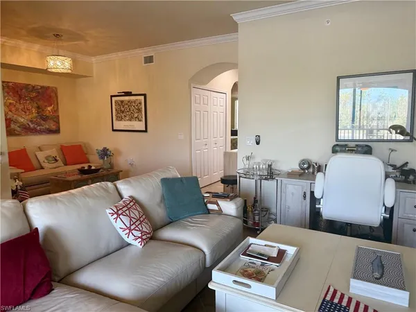 $8,000 | 9723 Acqua Court, Unit 323, Naples, FL 34113