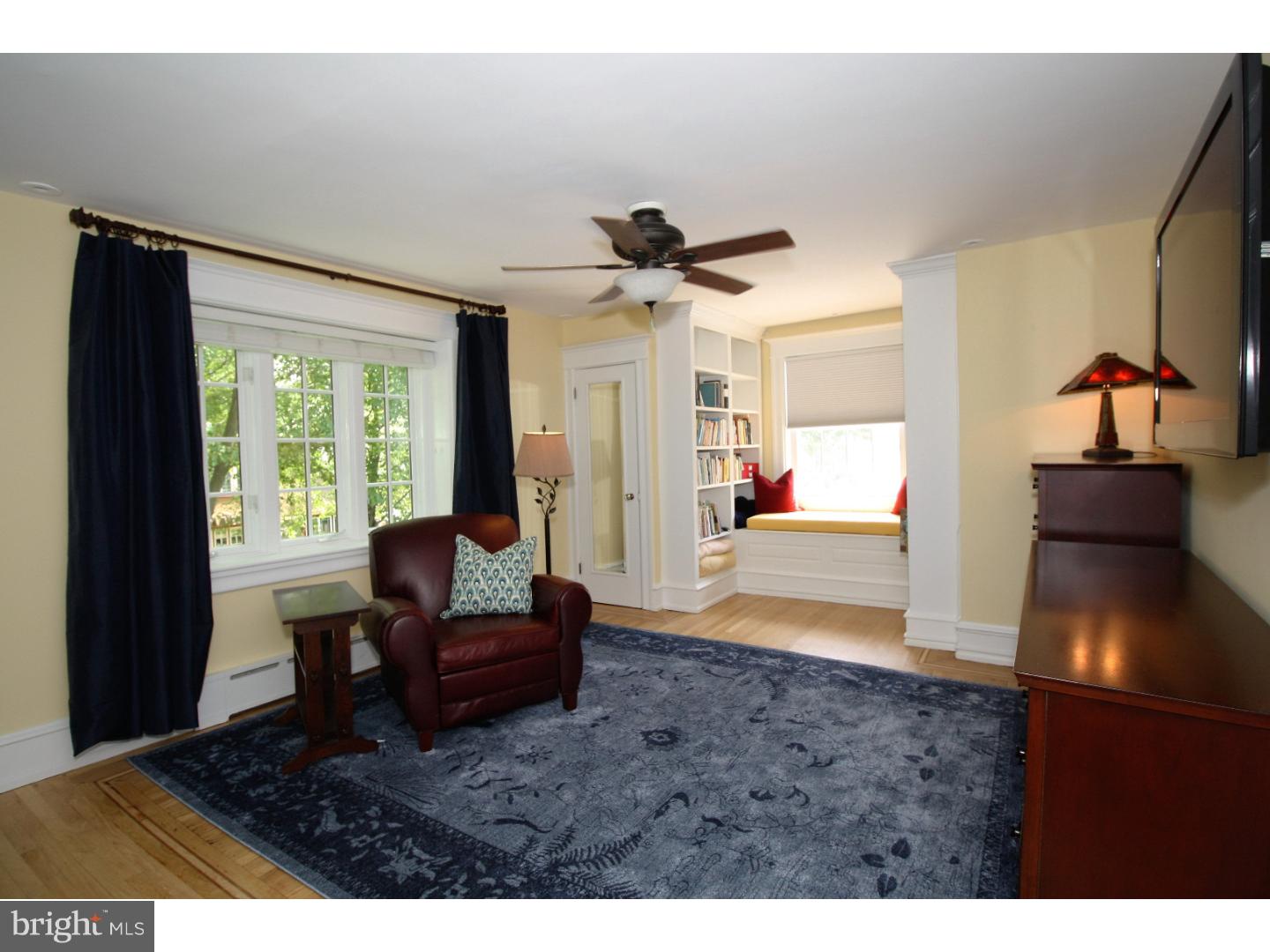 29 Hilltop Road Philadelphia, PA 19118 - Photo 15 of 25 Master Bedroom