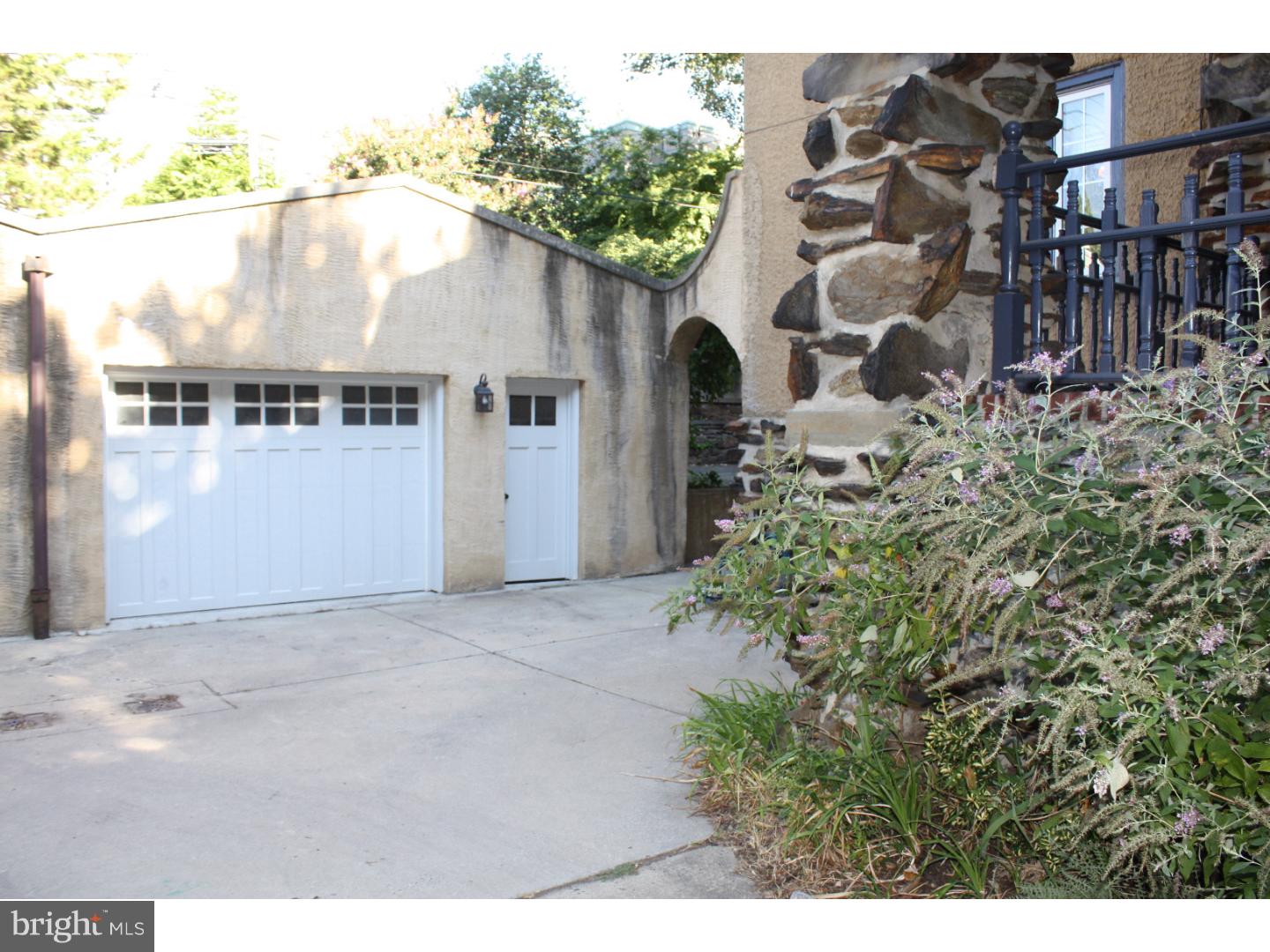 29 Hilltop Road Philadelphia, PA 19118 - Photo 24 of 25 Garage