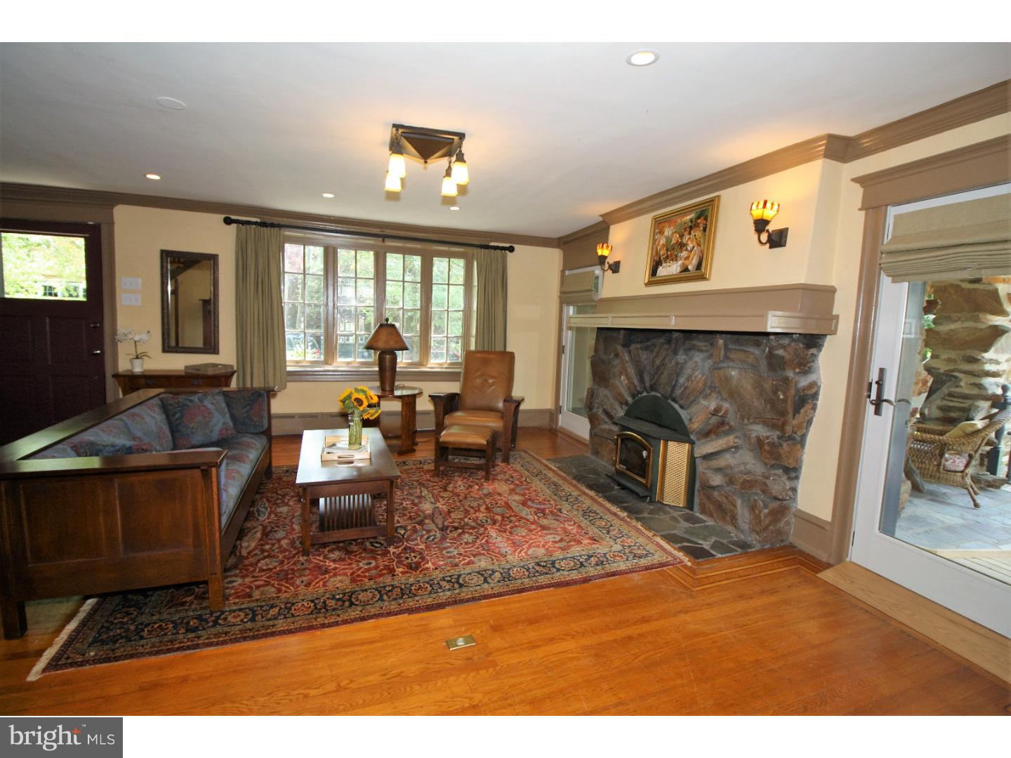 29 Hilltop Road Philadelphia, PA 19118 - Photo 5 of 25 Gallery Image 5