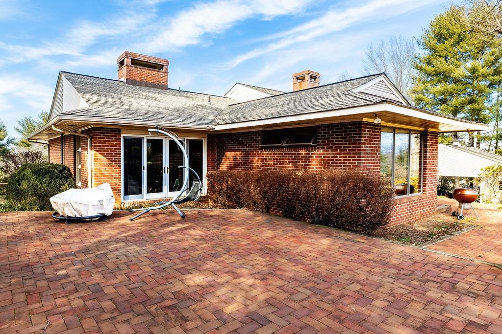 1508 Brunswick Road Waynesboro, VA 22980 - Photo 4 of 33 Gallery Image 4