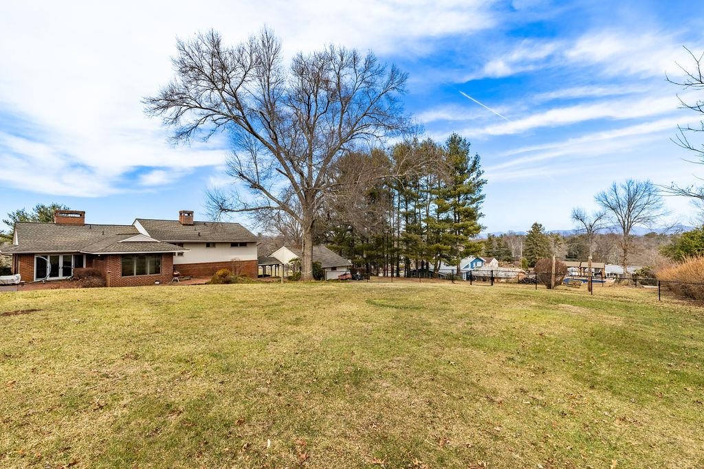 1508 Brunswick Road Waynesboro, VA 22980 - Photo 7 of 33 Gallery Image 7