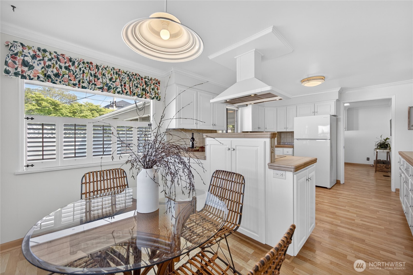 901 Rucker Avenue Everett, WA 98201 - Photo 10 of 40
