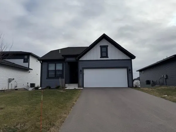 $3,925 | 5495 Welter Way, Victoria, MN 55318
