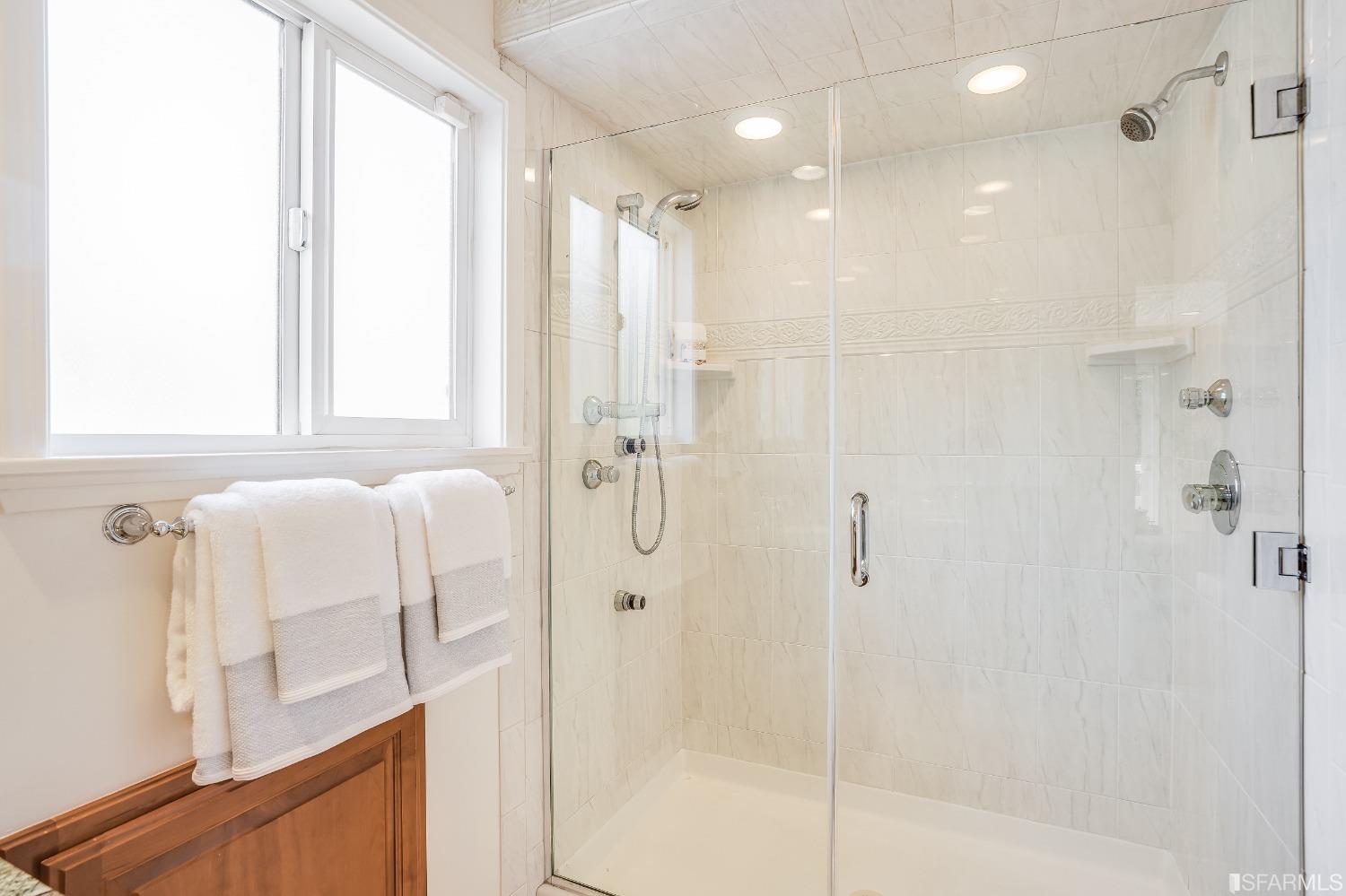 1838 Whitecliff Way San Mateo, CA 94402 - Photo 39 of 56 a bathroom with a shower