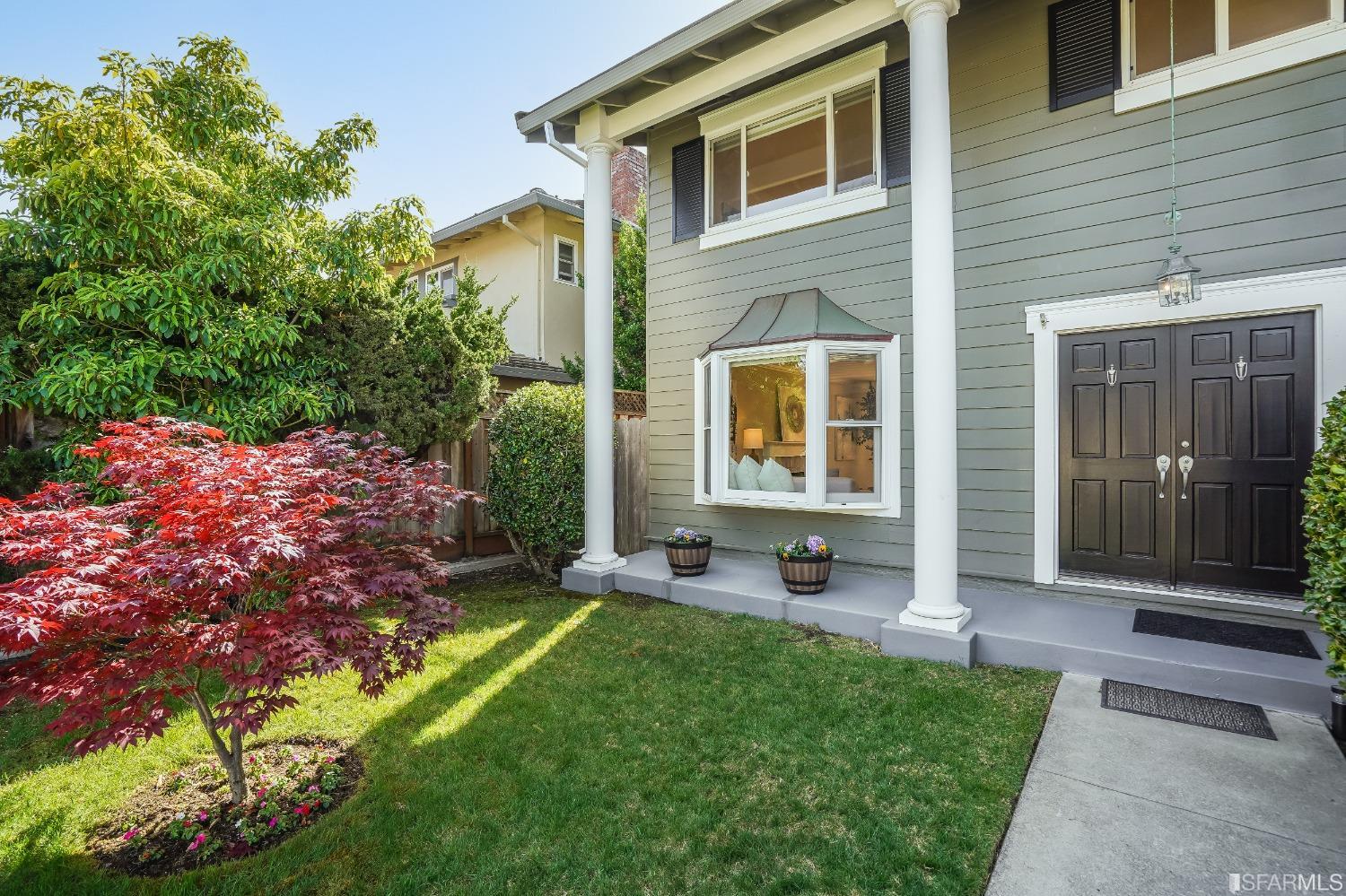 1838 Whitecliff Way San Mateo, CA 94402 - Photo 5 of 56 a view of a backyard with table and chairs and potted plants