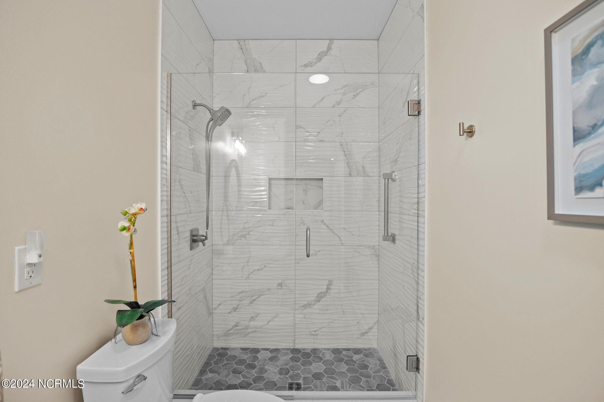 301 Neuse Drive Chocowinity, NC 27817 - Photo 31 of 58 66-web-or-mls-BLS_0024 (2)