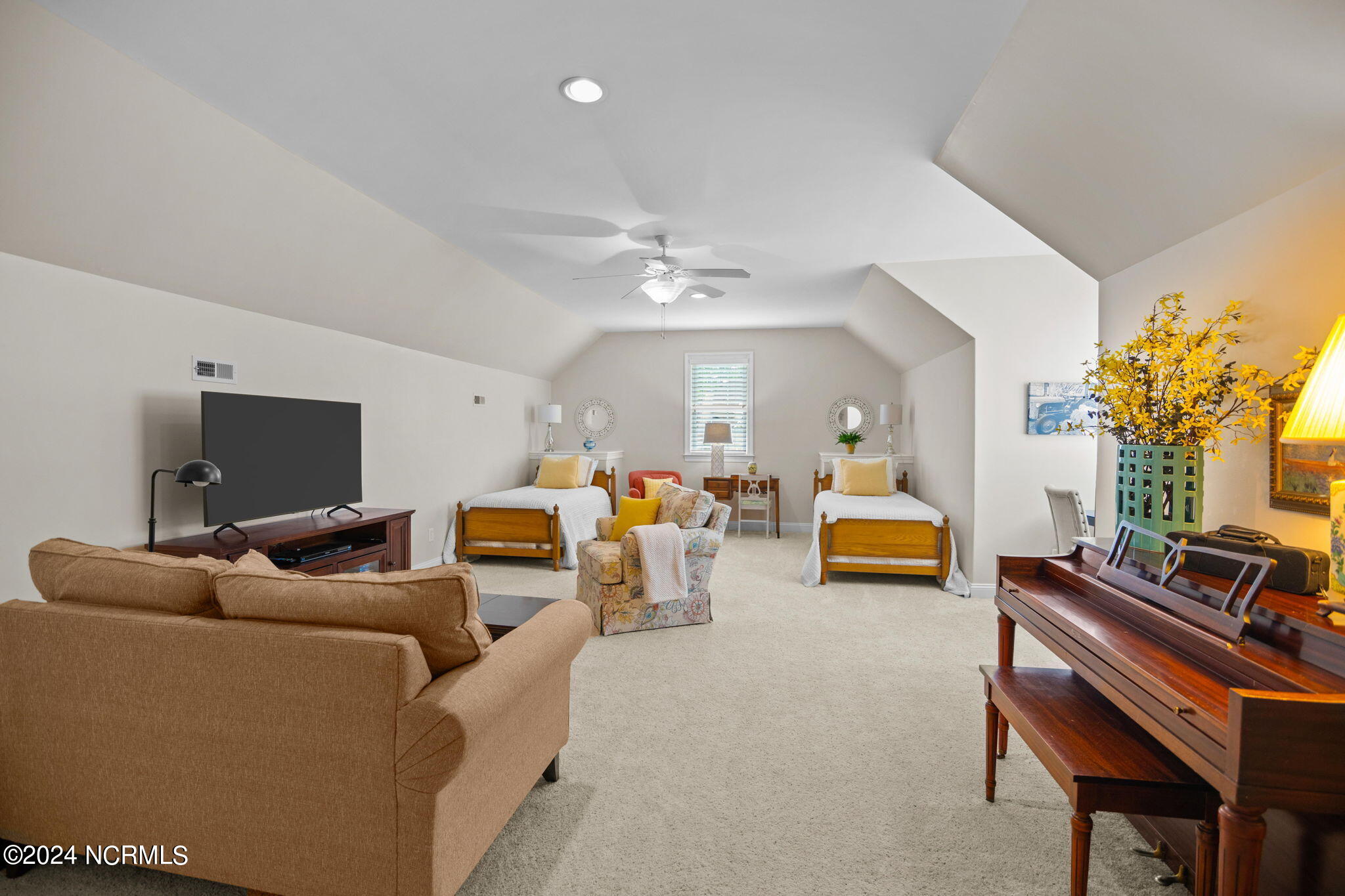 301 Neuse Drive Chocowinity, NC 27817 - Photo 34 of 58 61-web-or-mls-BLS_0009 (2)