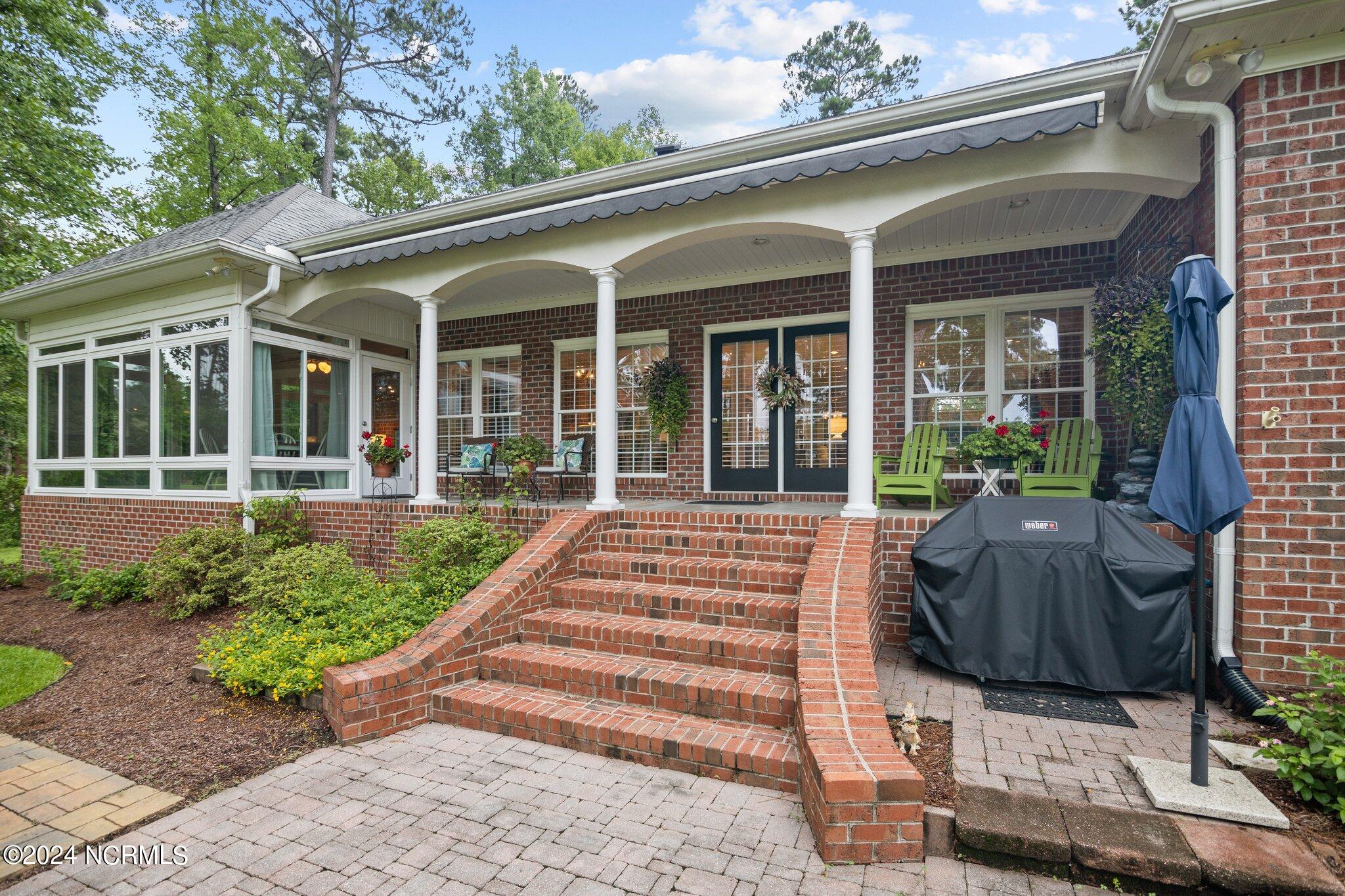 301 Neuse Drive Chocowinity, NC 27817 - Photo 5 of 58 6-web-or-mls-BLS_0003 (1)