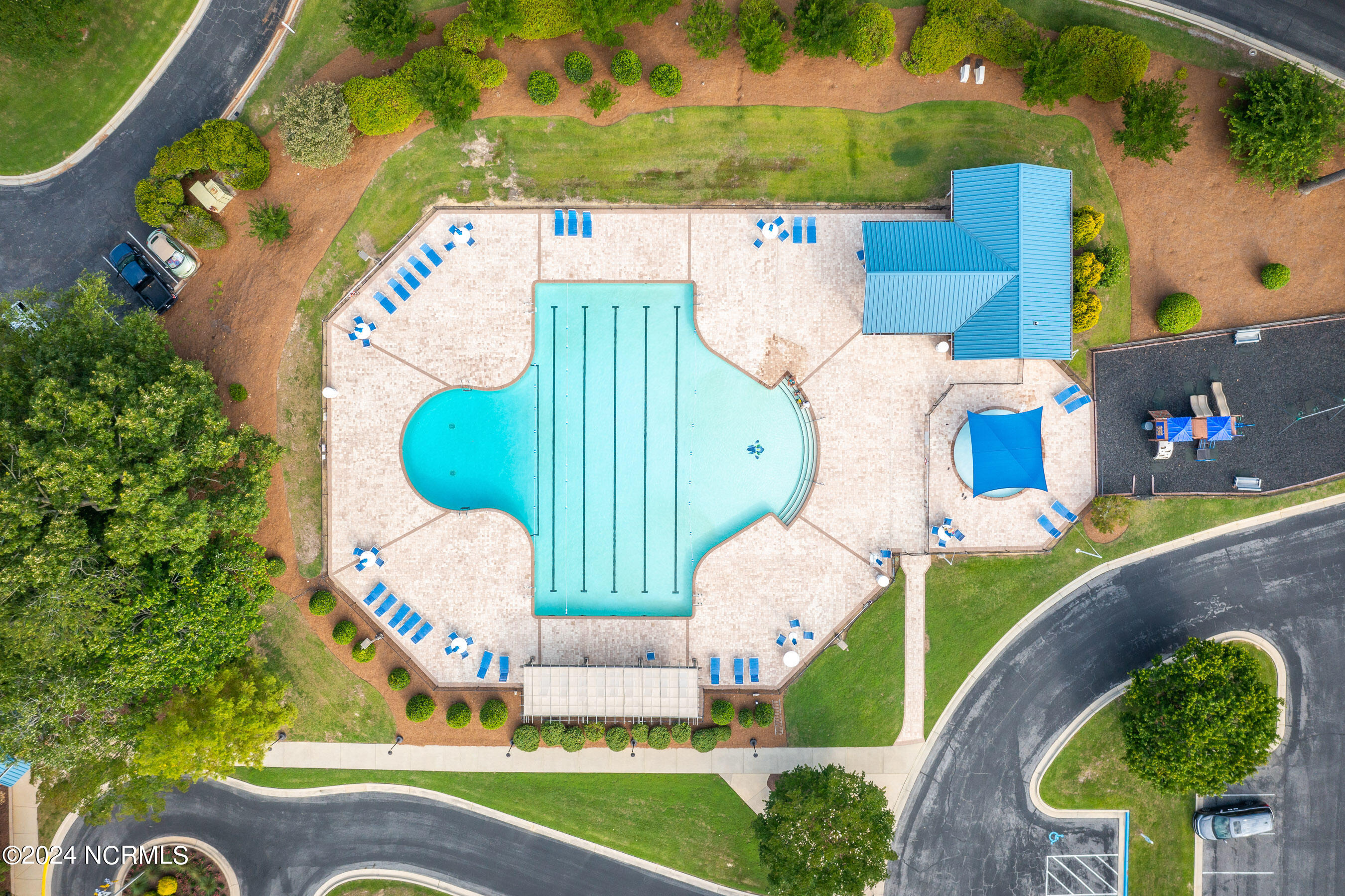 301 Neuse Drive Chocowinity, NC 27817 - Photo 51 of 58 Pool converted to saltwater in 2024