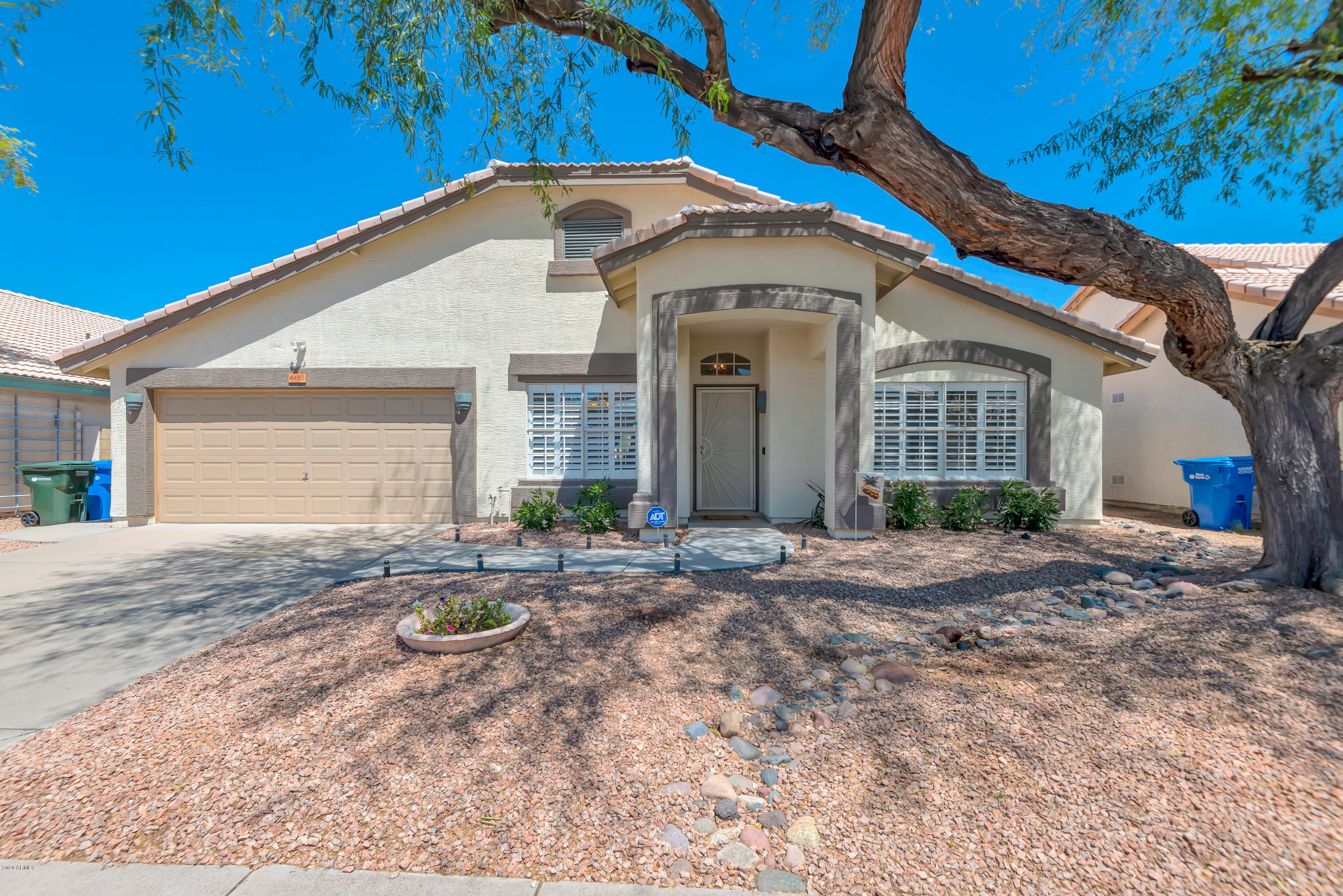 4450 East Danbury Road Phoenix, AZ 85032 - Photo 2 of 30 Ideally situated within Paradise North