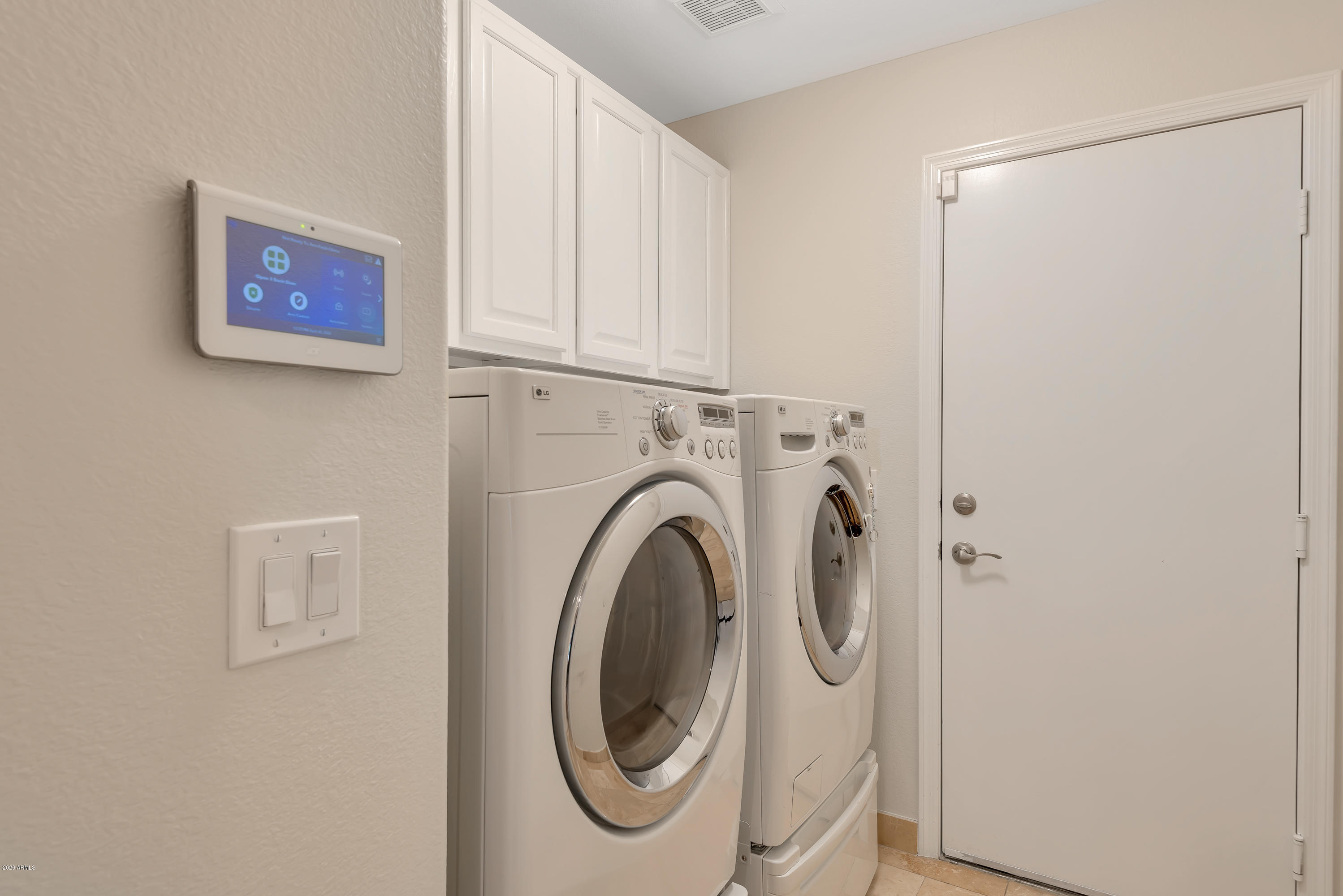 4450 East Danbury Road Phoenix, AZ 85032 - Photo 23 of 30 Laundry Room
