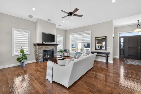 $749,000 | 2410 Genevieve Way, Waunakee, WI 53597