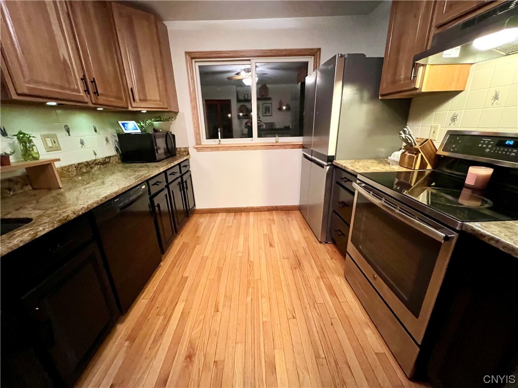 142 Hopper Road Syracuse, NY 13207 - Photo 11 of 39