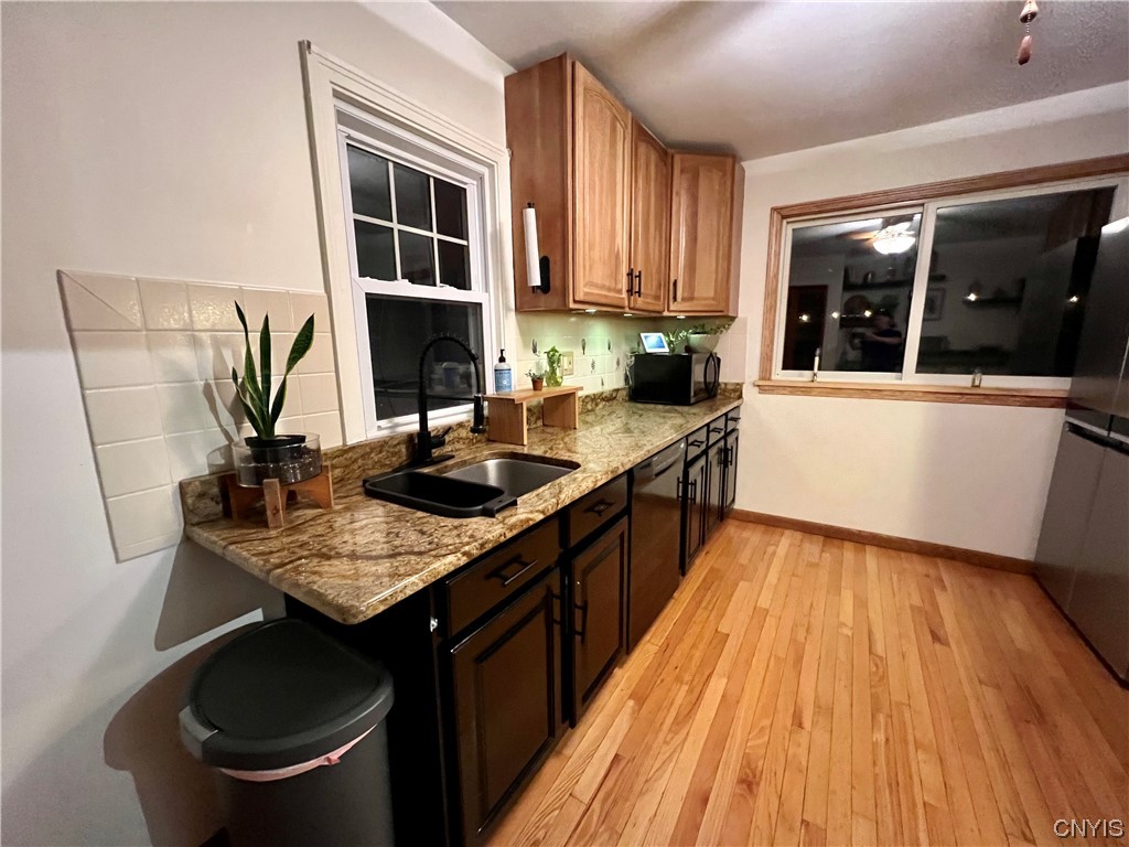 142 Hopper Road Syracuse, NY 13207 - Photo 12 of 39