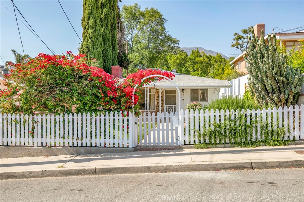 7719 Jayseel Street Tujunga, CA 91042 - Photo 2 of 31