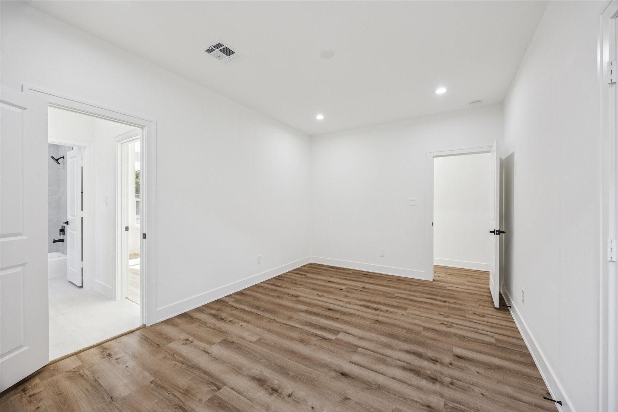 3719 Lydia Street, Unit B Houston, TX 77021 - Photo 16 of 20 a view of hallway with wooden floor