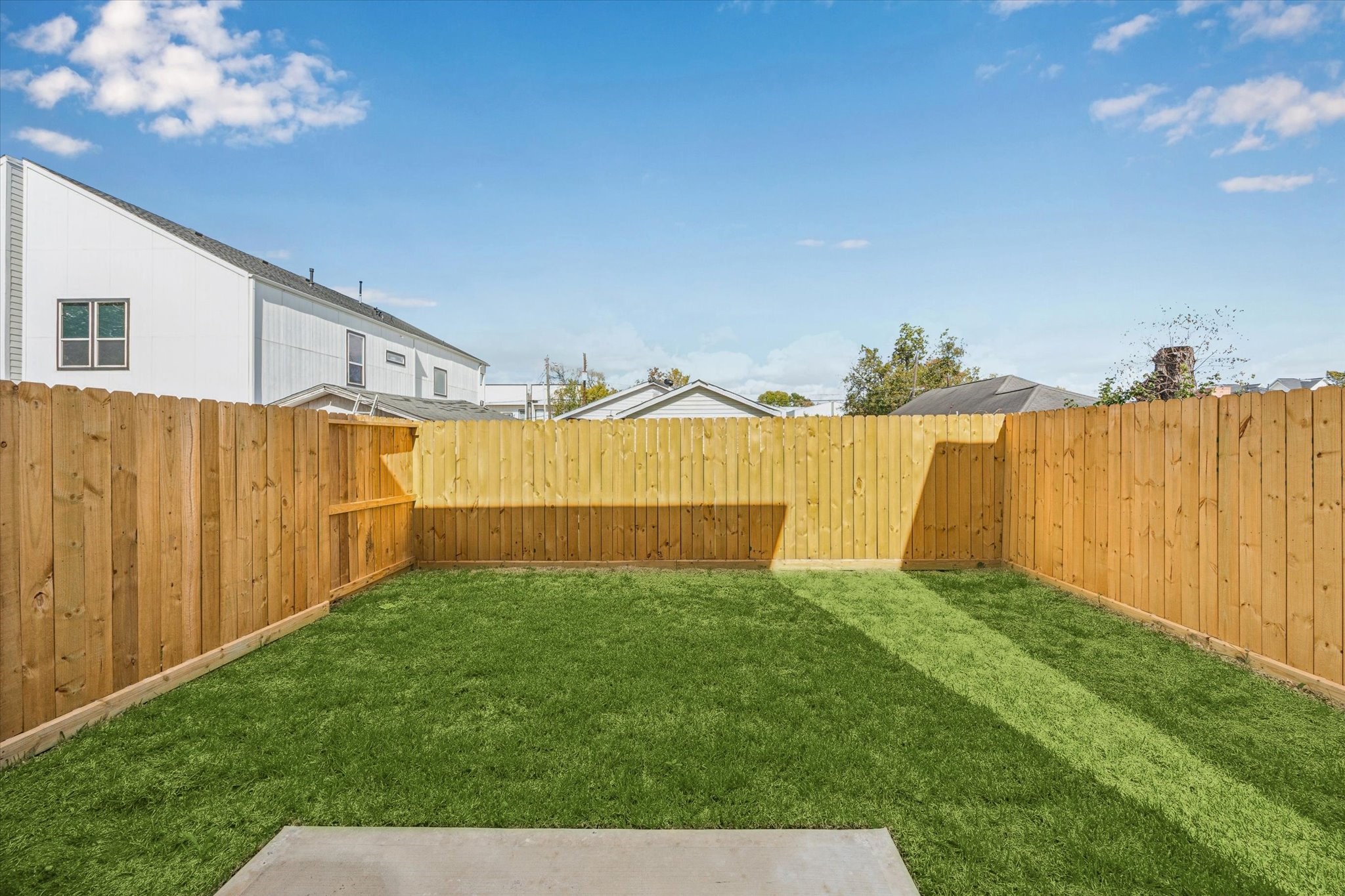 3719 Lydia Street, Unit B Houston, TX 77021 - Photo 19 of 20 a view of a backyard