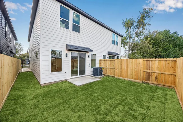 $2,600 | 3719 Lydia Street, Unit B, Houston, TX 77021