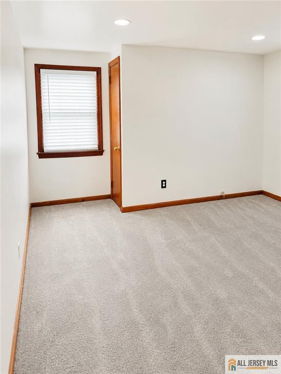 640 Florida Grove Road Keasbey, NJ 08832 - Photo 30 of 40