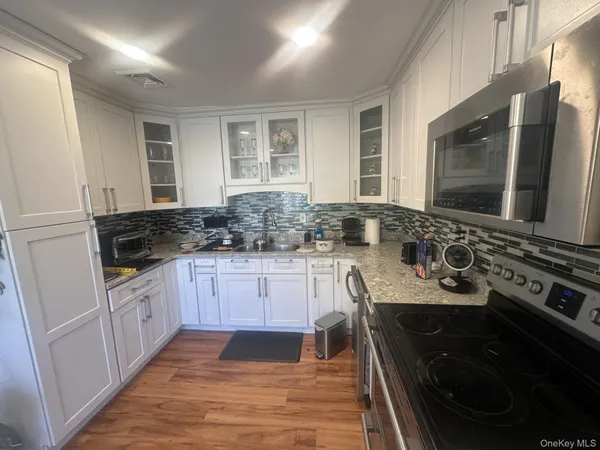 $4,000 | 1 Hamlet Road, Levittown, NY 11756