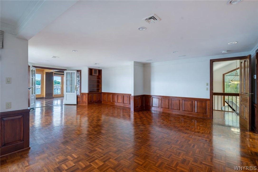 2039 East River Road Grand Island, NY 14072 - Photo 25 of 49 3rd floor bedroom