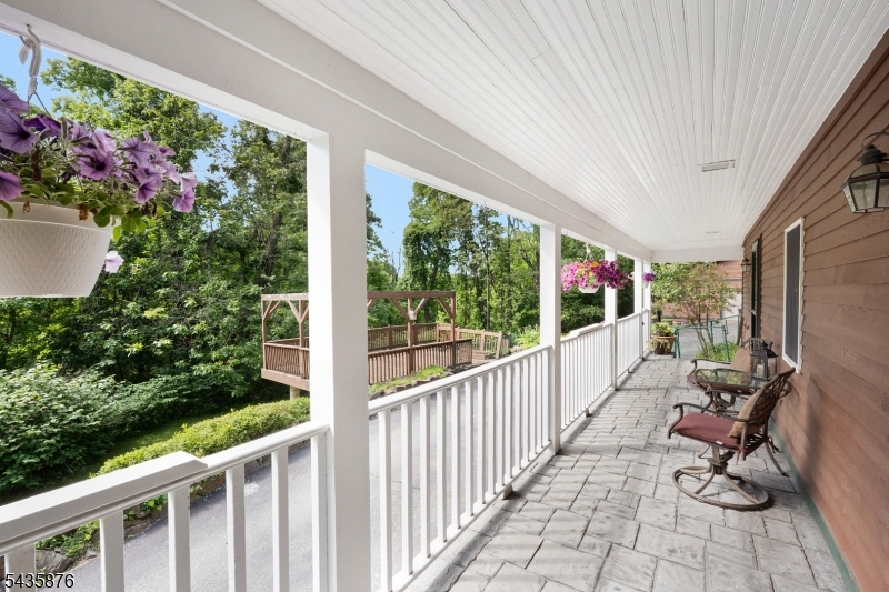 39 Lavin Road Wharton, NJ 07885 - Photo 3 of 33