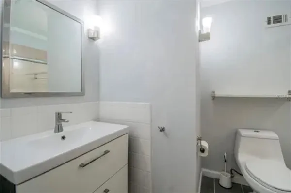$2,100 | 16101 Rambling Vine Drive East, Tampa, FL 33624