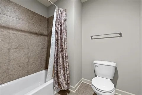 $950,000 | 11775 Northwest 81 Street, Parkville, MO 64152