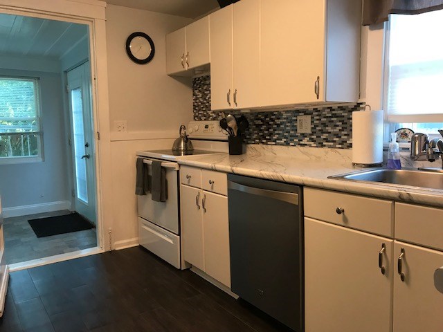 117 Mayfair Road Warwick, RI 02888 - Photo 11 of 27 Gallery Image 11
