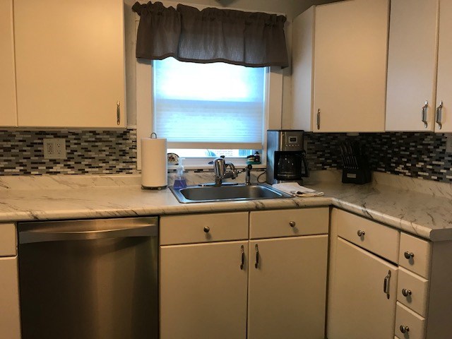 117 Mayfair Road Warwick, RI 02888 - Photo 10 of 27 Gallery Image 10