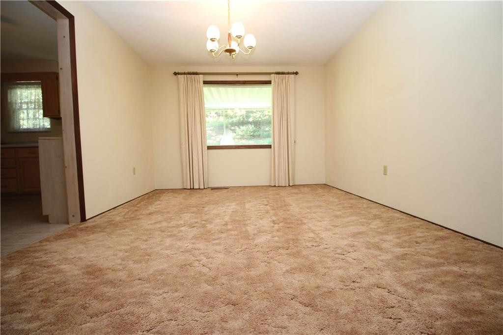 349 Oak Road Plum, PA 15239 - Photo 5 of 21