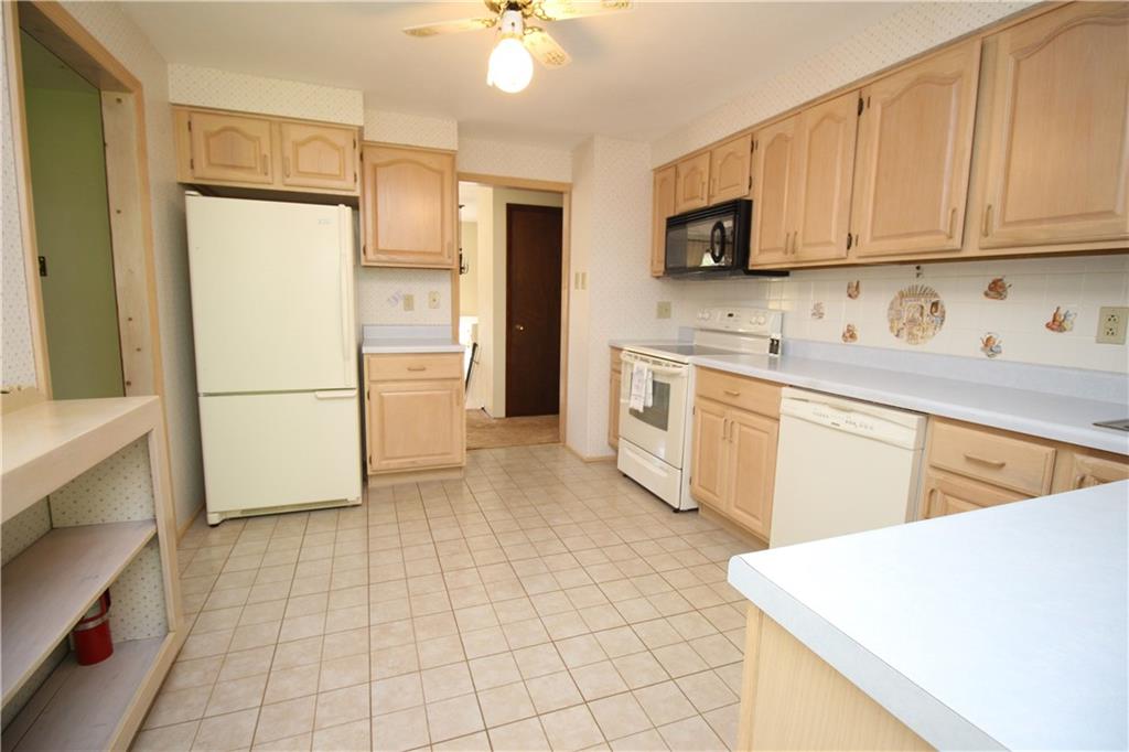 349 Oak Road Plum, PA 15239 - Photo 8 of 21