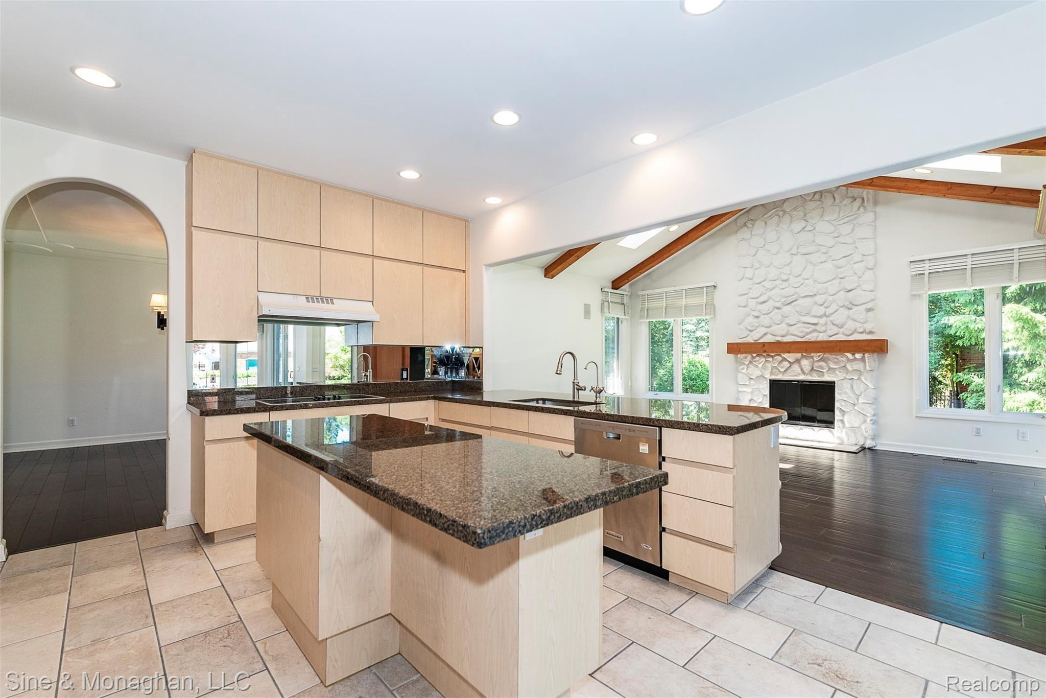 855 Rivenoak Street Birmingham, MI 48009 - Photo 19 of 55 DSC_6691.jpg