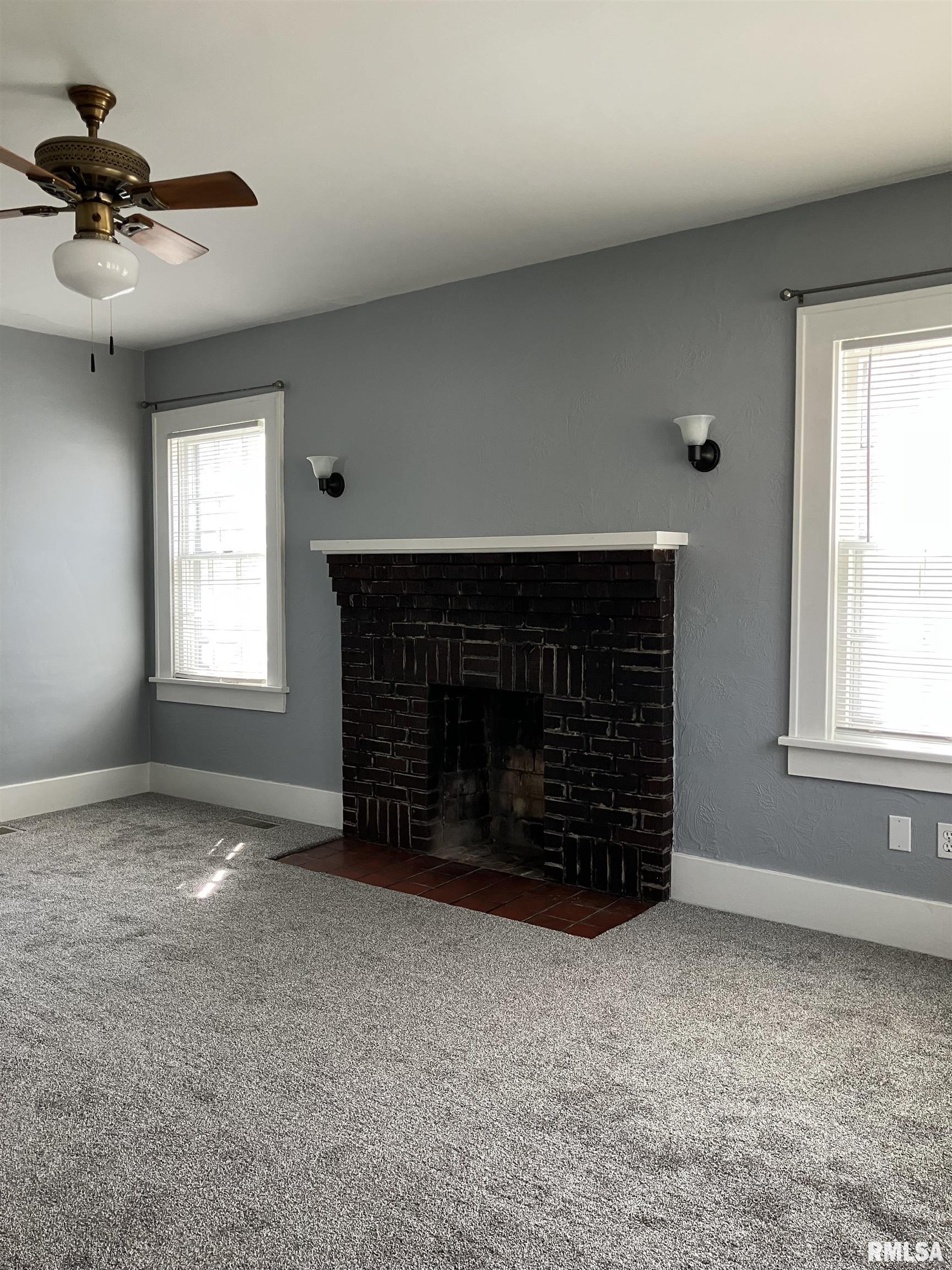 809 South Johnson Street Macomb, IL 61455 - Photo 5 of 14 Gallery Image 5