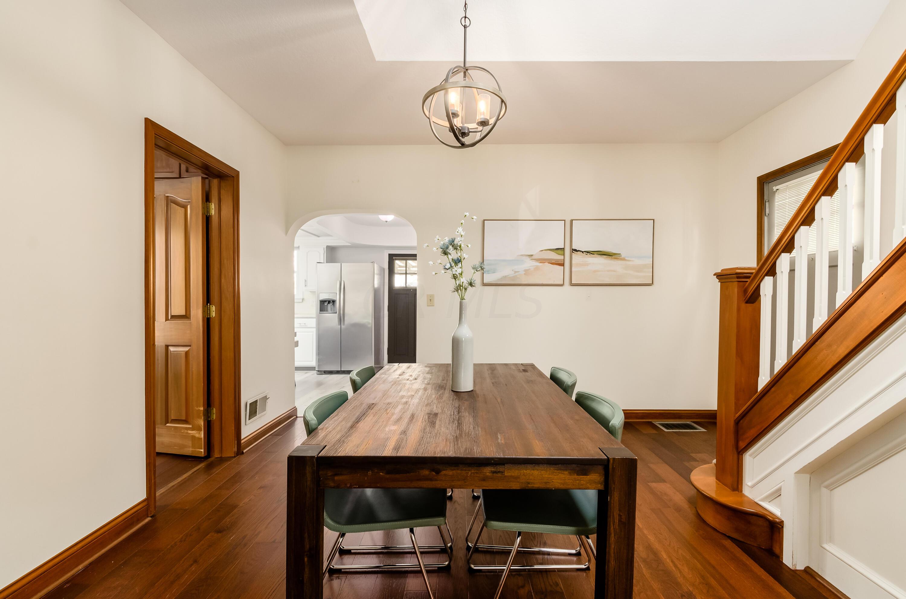 112 West Pacemont Road Columbus, OH 43202 - Photo 11 of 36 Dining Room