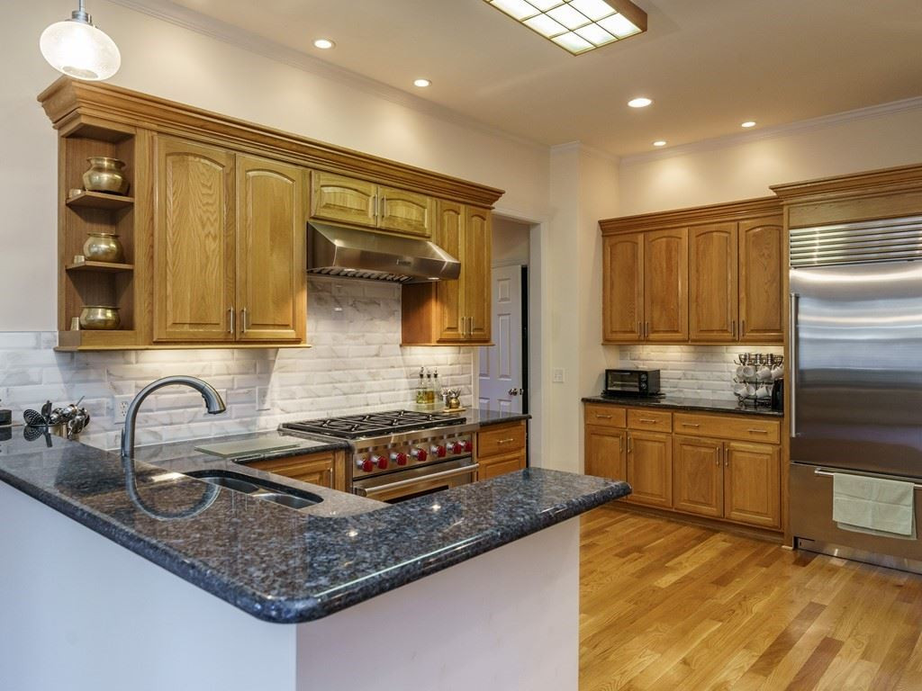 2305 10th Avenue Raleigh, NC 27612 - Photo 11 of 30 Kitchen