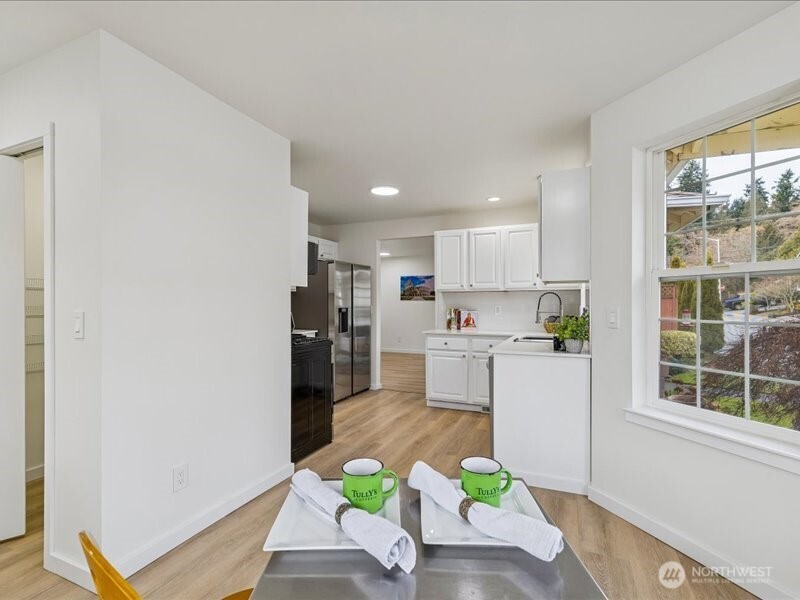 5104 Southwest 154th Street Street Southwest Edmonds, WA 98026 - Photo 8 of 25