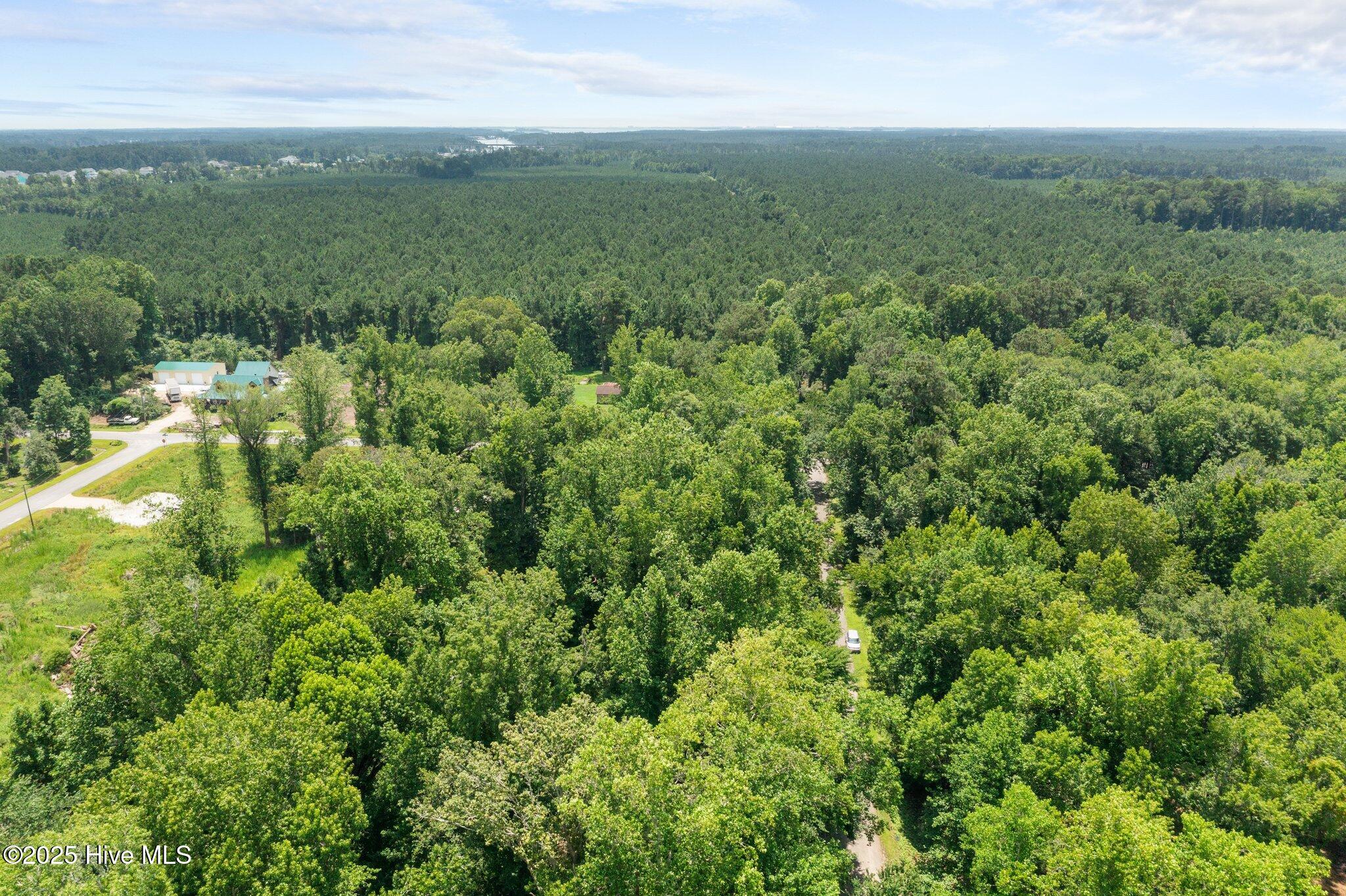 108 Tradewinds Road Newport, NC 28570 - Photo 7 of 14 7-web-or-mls-DJI_0228