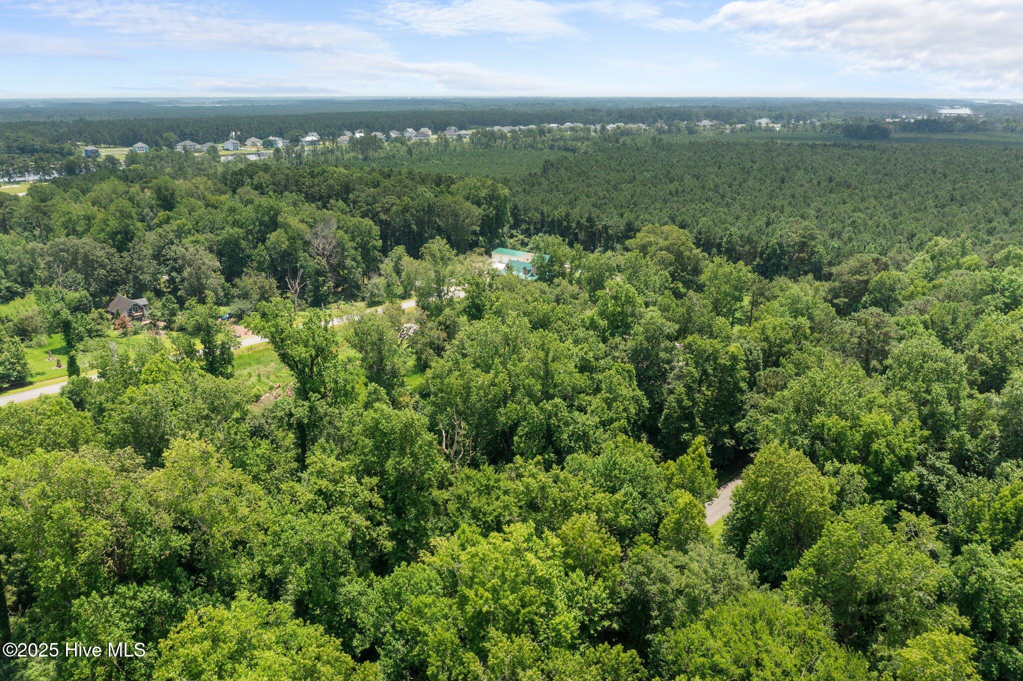108 Tradewinds Road Newport, NC 28570 - Photo 8 of 14 8-web-or-mls-DJI_0229