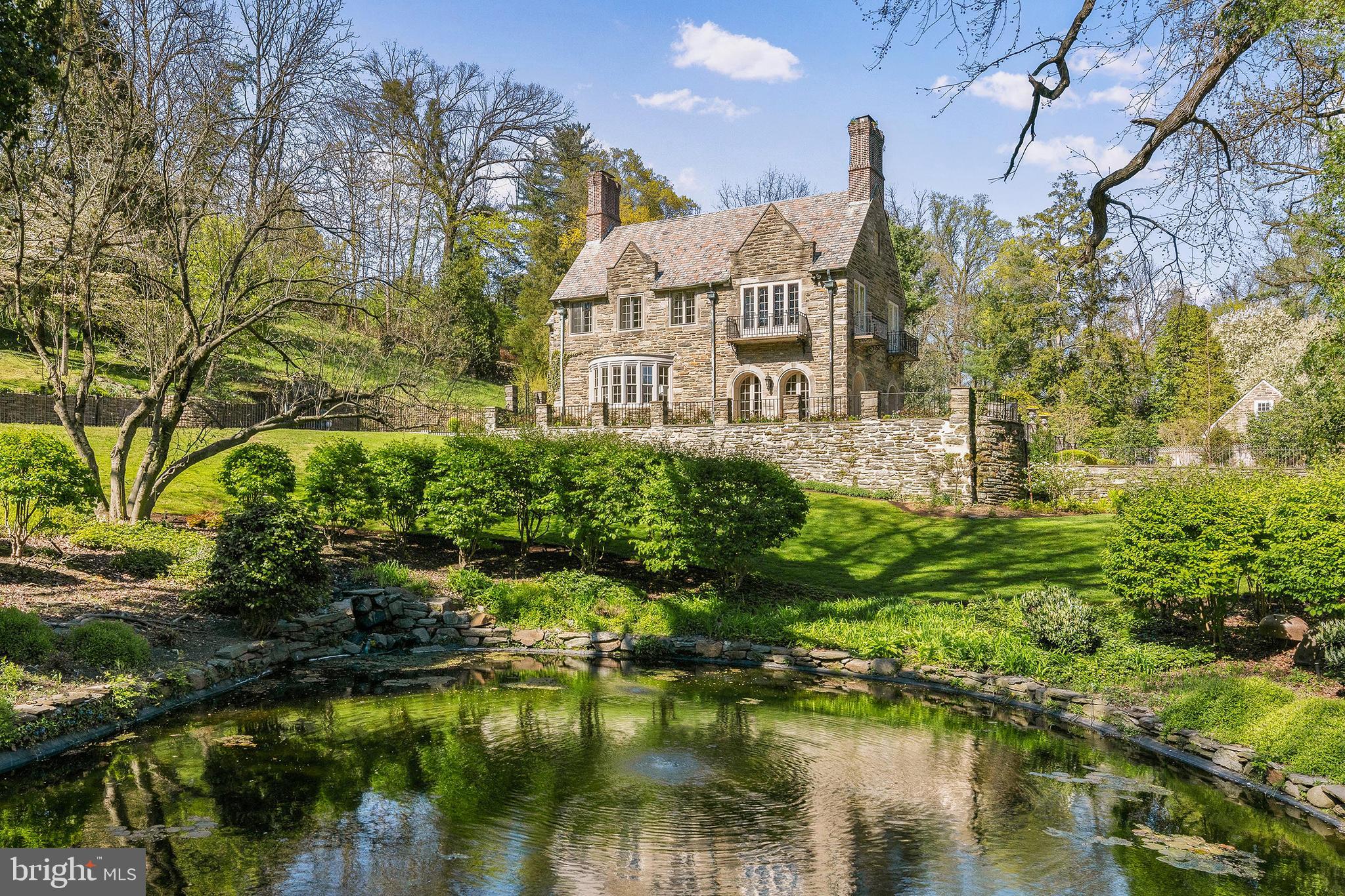 15 W Bells Mill Rd, Philadelphia, PA 19118 Compass