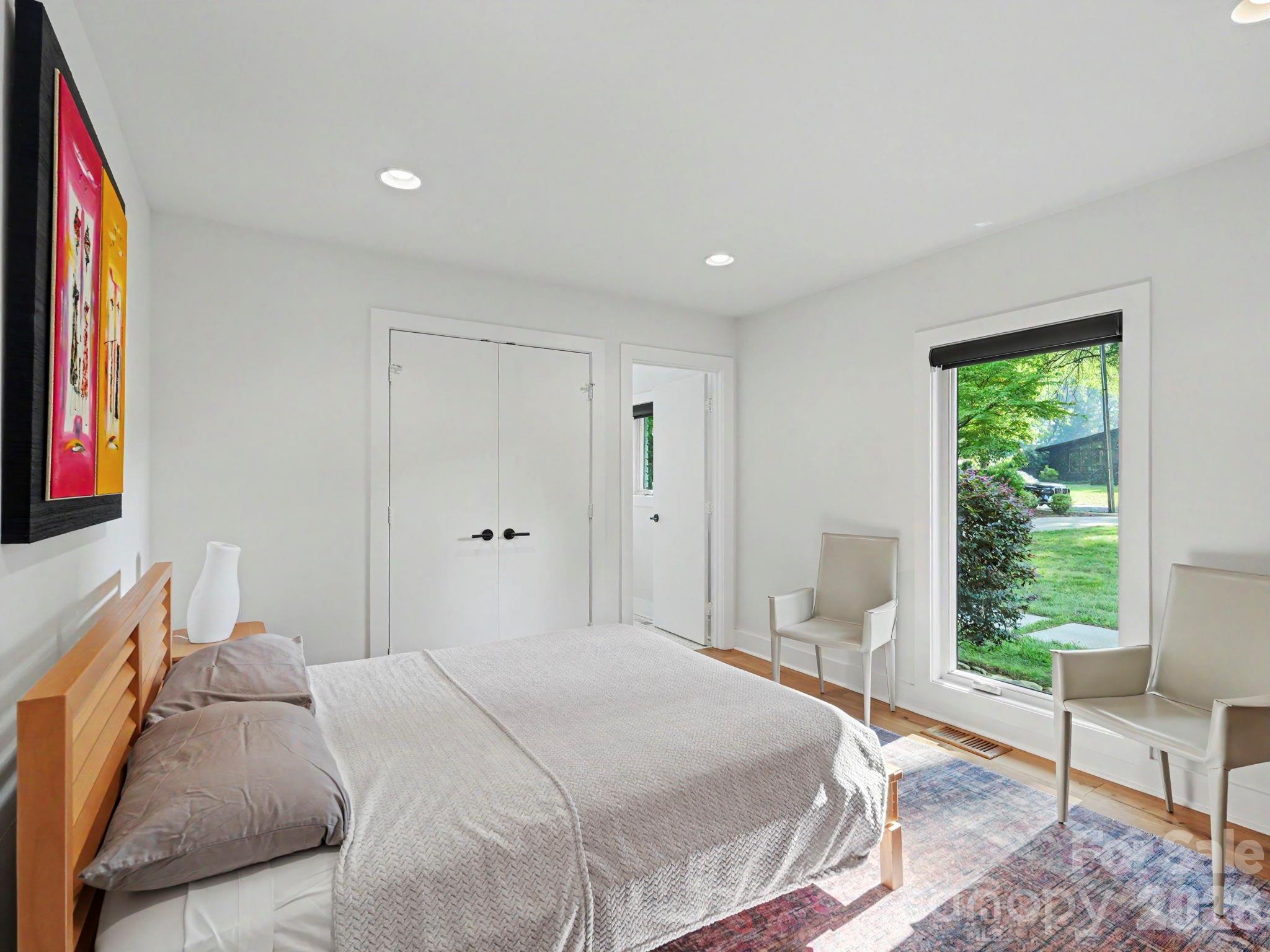 811 Lansdowne Road Charlotte, NC 28270 - Photo 24 of 48 Gallery Image 24